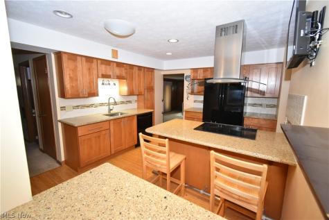 24354 S Oxford Oval North Olmsted OH 44070
