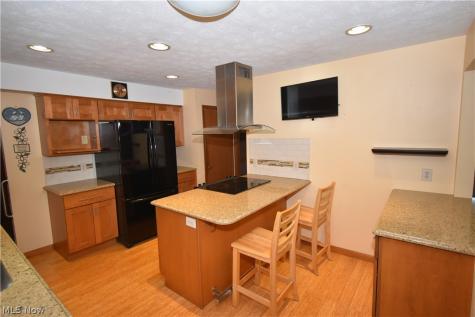 24354 S Oxford Oval North Olmsted OH 44070