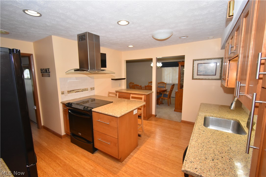 24354 S Oxford Oval North Olmsted OH 44070