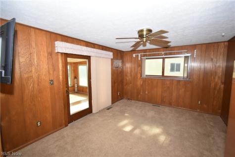 24354 S Oxford Oval North Olmsted OH 44070