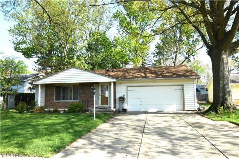 24354 S Oxford Oval North Olmsted OH 44070