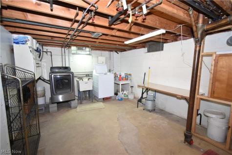 24354 S Oxford Oval North Olmsted OH 44070