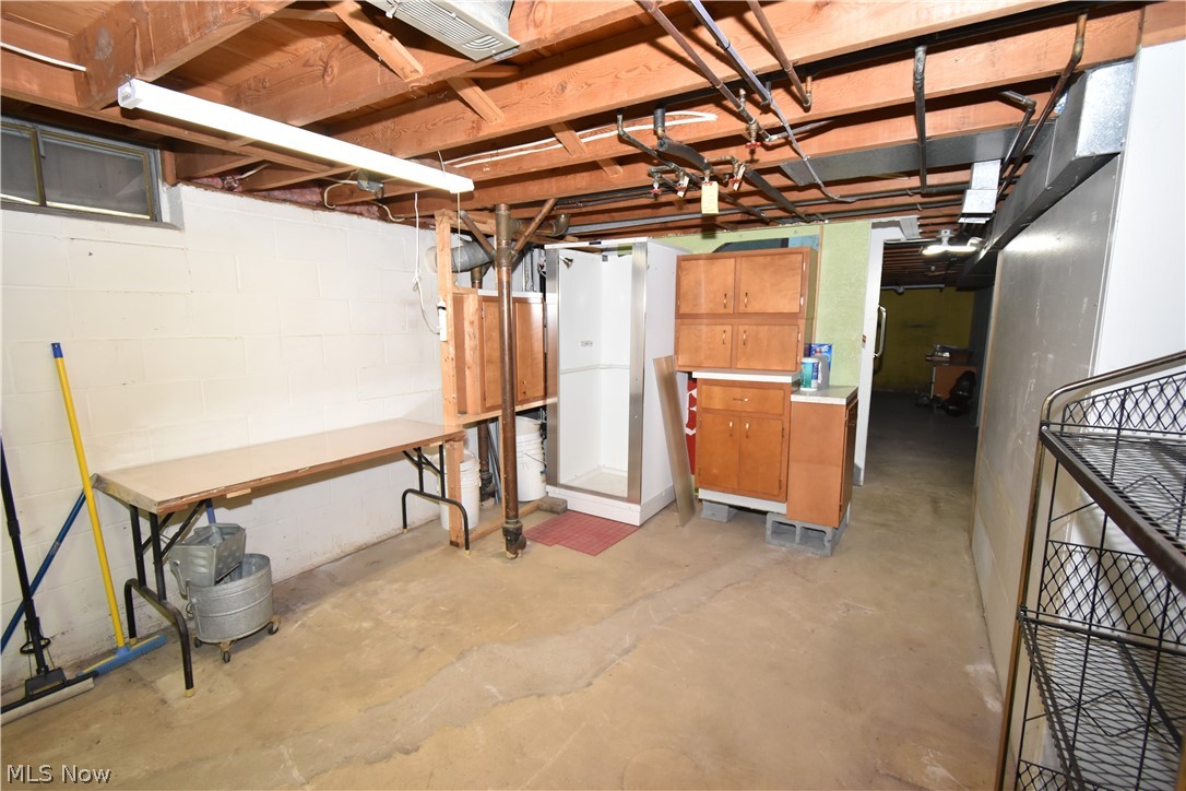 24354 S Oxford Oval North Olmsted OH 44070