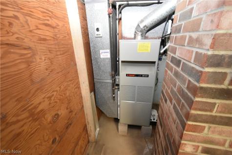 24354 S Oxford Oval North Olmsted OH 44070