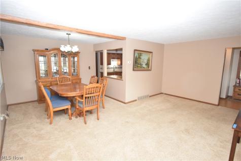 24354 S Oxford Oval North Olmsted OH 44070