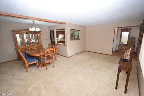 24354 S Oxford Oval North Olmsted OH 44070