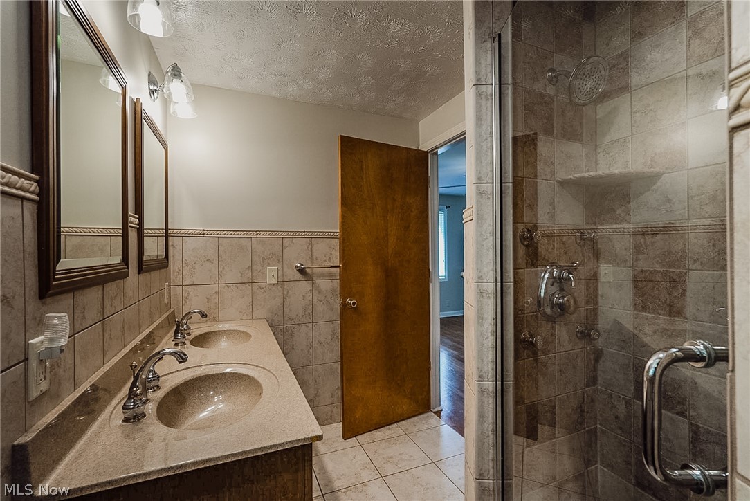 7224 Oak Drive Poland OH 44514