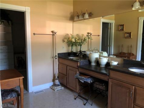 5168 Roxanne Lane Brunswick OH 44212