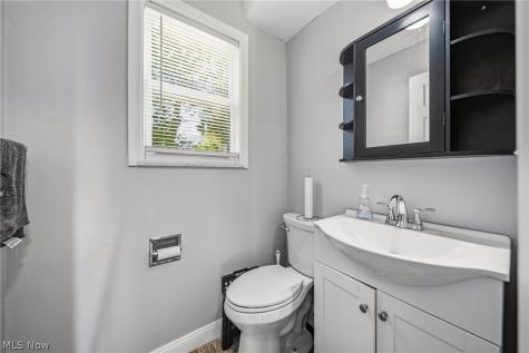 1218 E 346th Street Eastlake OH 44095