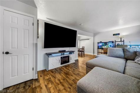 1218 E 346th Street Eastlake OH 44095