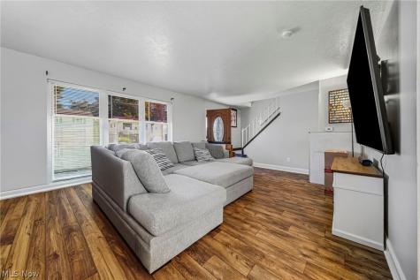 1218 E 346th Street Eastlake OH 44095