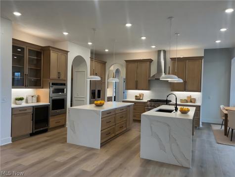 855 Club Drive W Aurora OH 44202