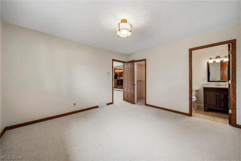 11111 Abbey Road North Royalton OH 44133