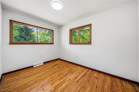 11111 Abbey Road North Royalton OH 44133