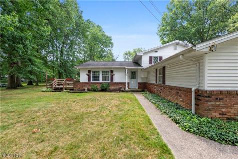 222 Kenwick Drive Northfield OH 44067