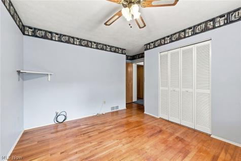 222 Kenwick Drive Northfield OH 44067