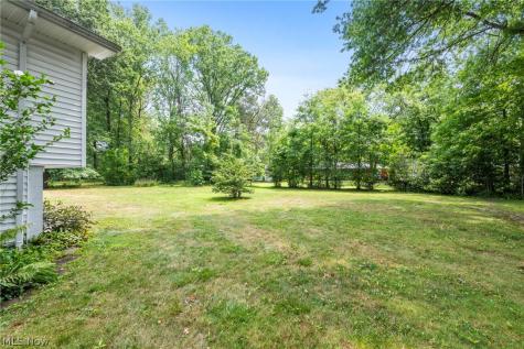 222 Kenwick Drive Northfield OH 44067