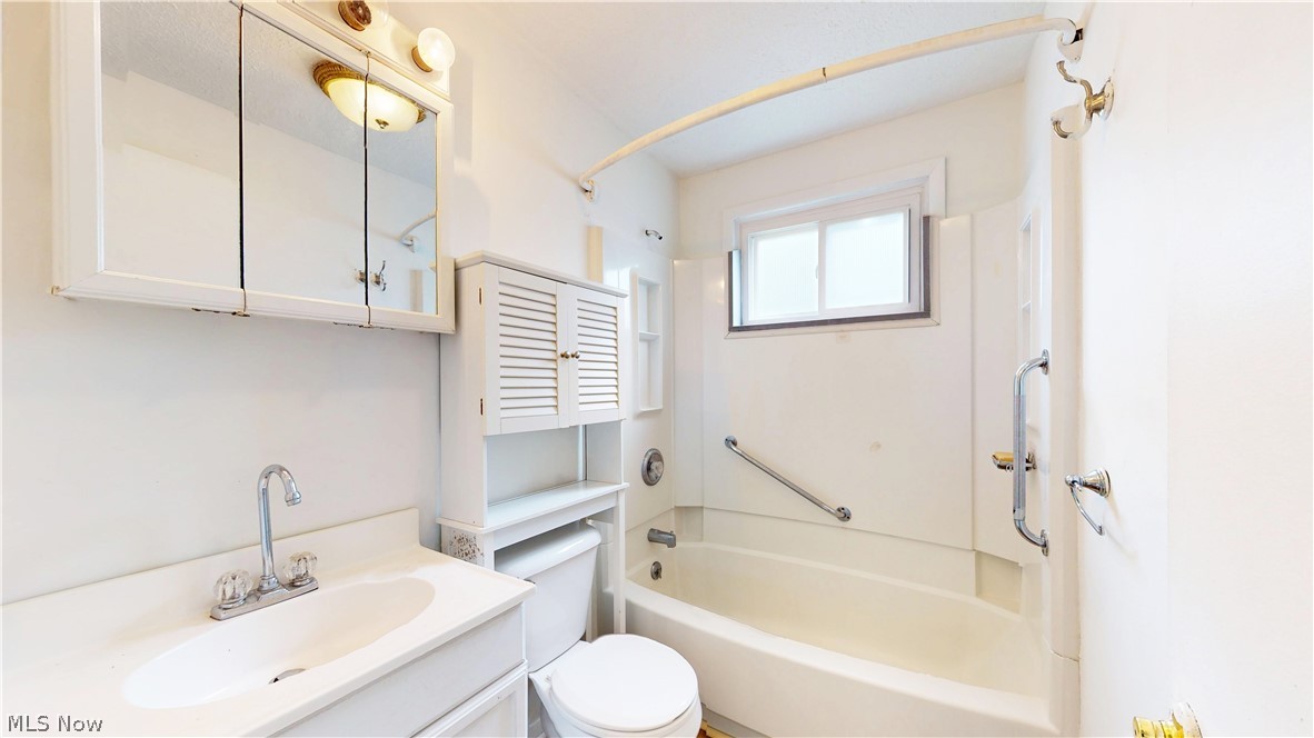 4790 Robinwood Drive Mentor OH 44060