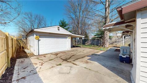 4790 Robinwood Drive Mentor OH 44060