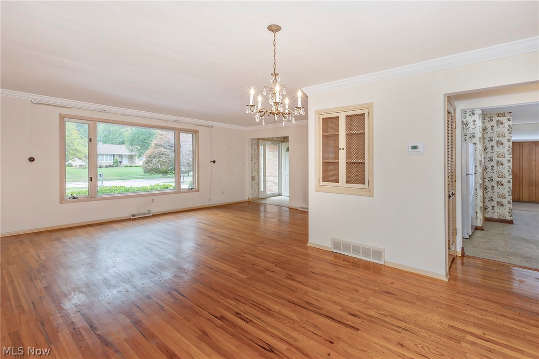 596 Jefferson Drive Highland Heights OH 44143