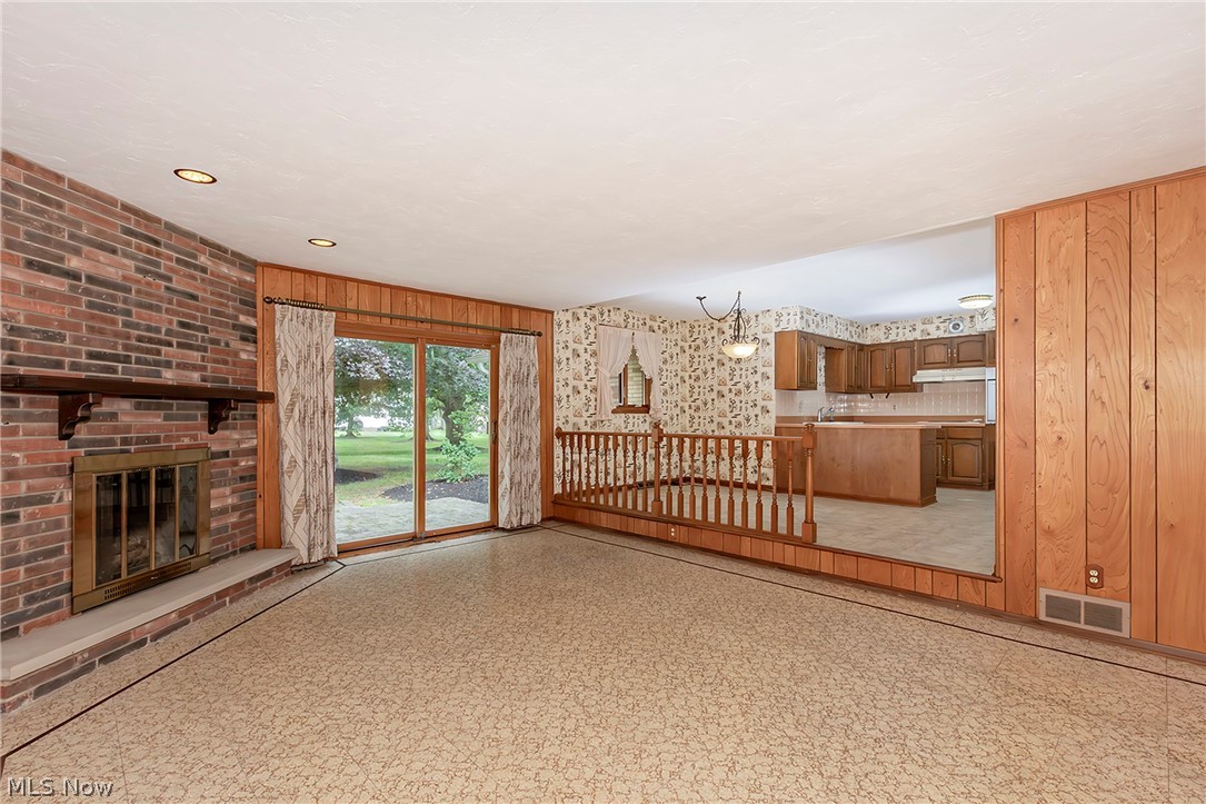 596 Jefferson Drive Highland Heights OH 44143
