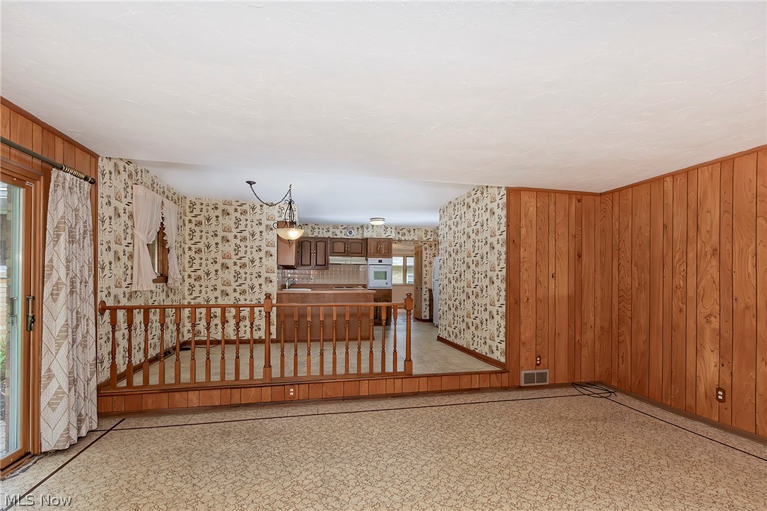 596 Jefferson Drive Highland Heights OH 44143