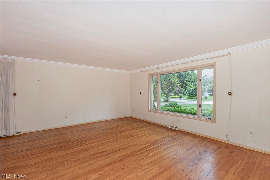 596 Jefferson Drive Highland Heights OH 44143