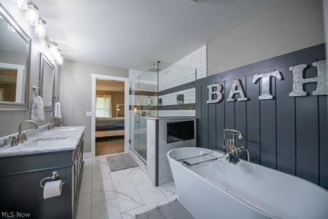 2491 Queensbury Road Alliance OH 44601