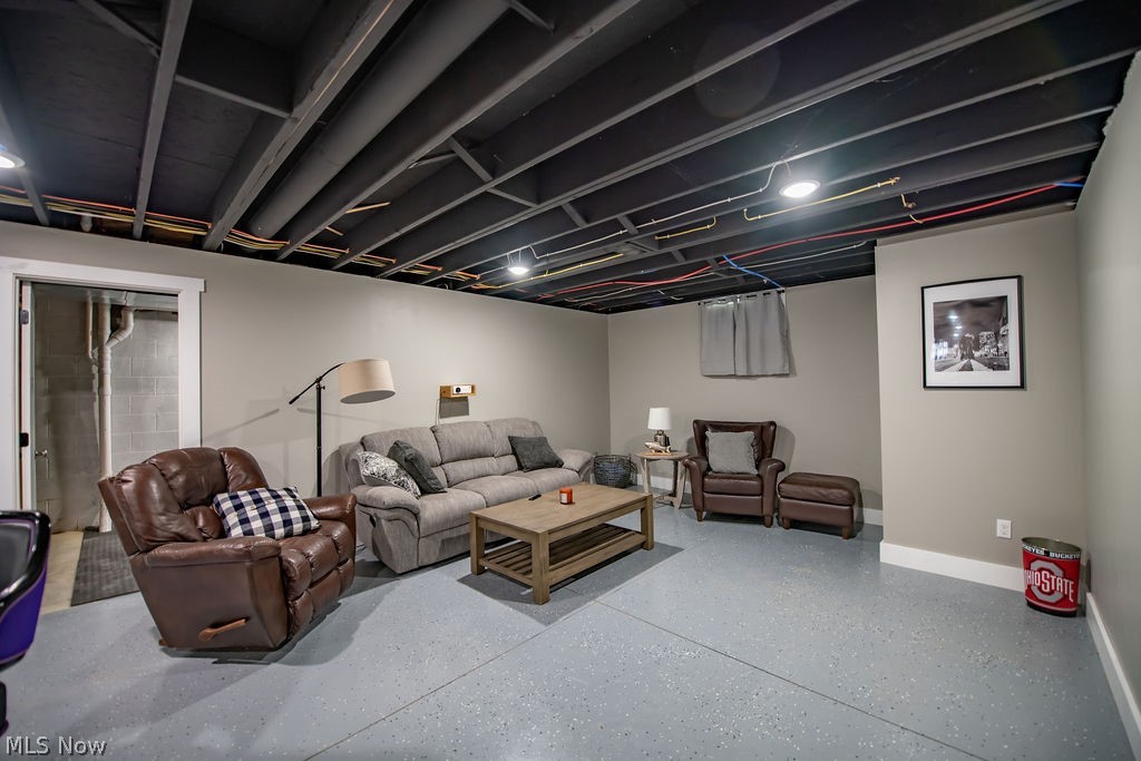 2491 Queensbury Road Alliance OH 44601