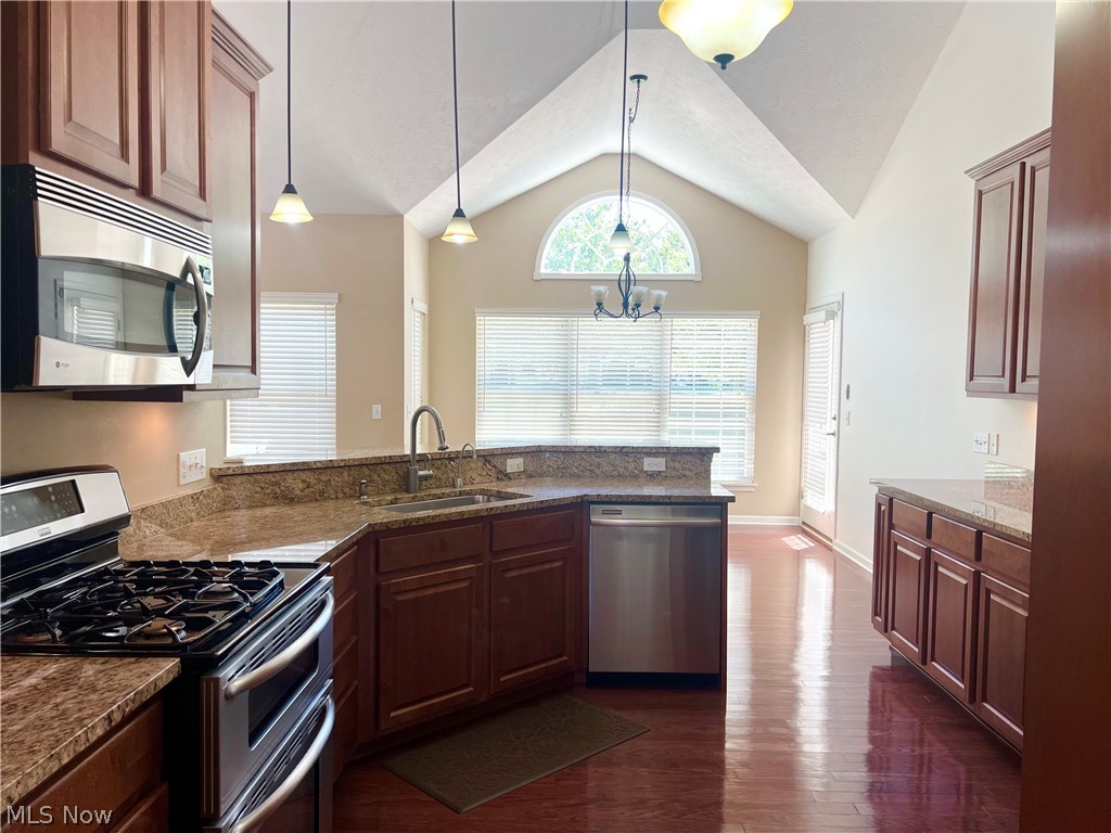 441 Bridge Pointe Lane Brunswick OH 44212