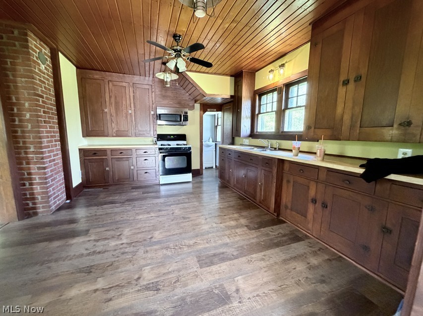 370 E Under Ridge Road Conneaut OH 44030
