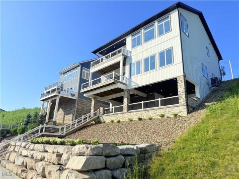 2048 Forest Drive Eastlake OH 44095