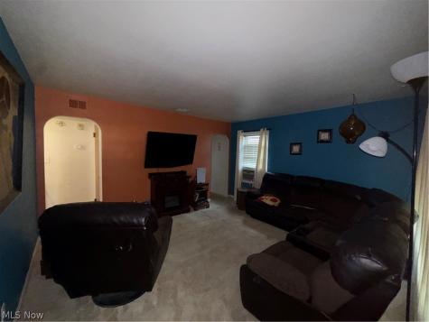 858 Independence Avenue Akron OH 44310
