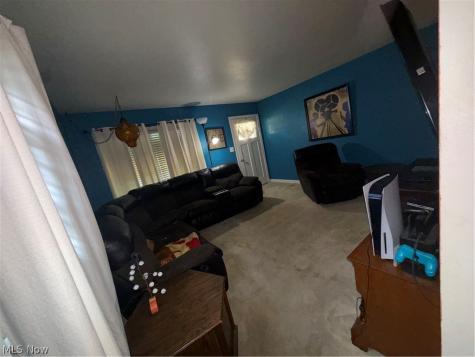 858 Independence Avenue Akron OH 44310