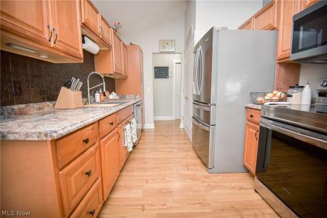 525 Abbyshire Drive Berea OH 44017