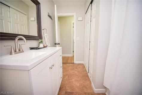 525 Abbyshire Drive Berea OH 44017