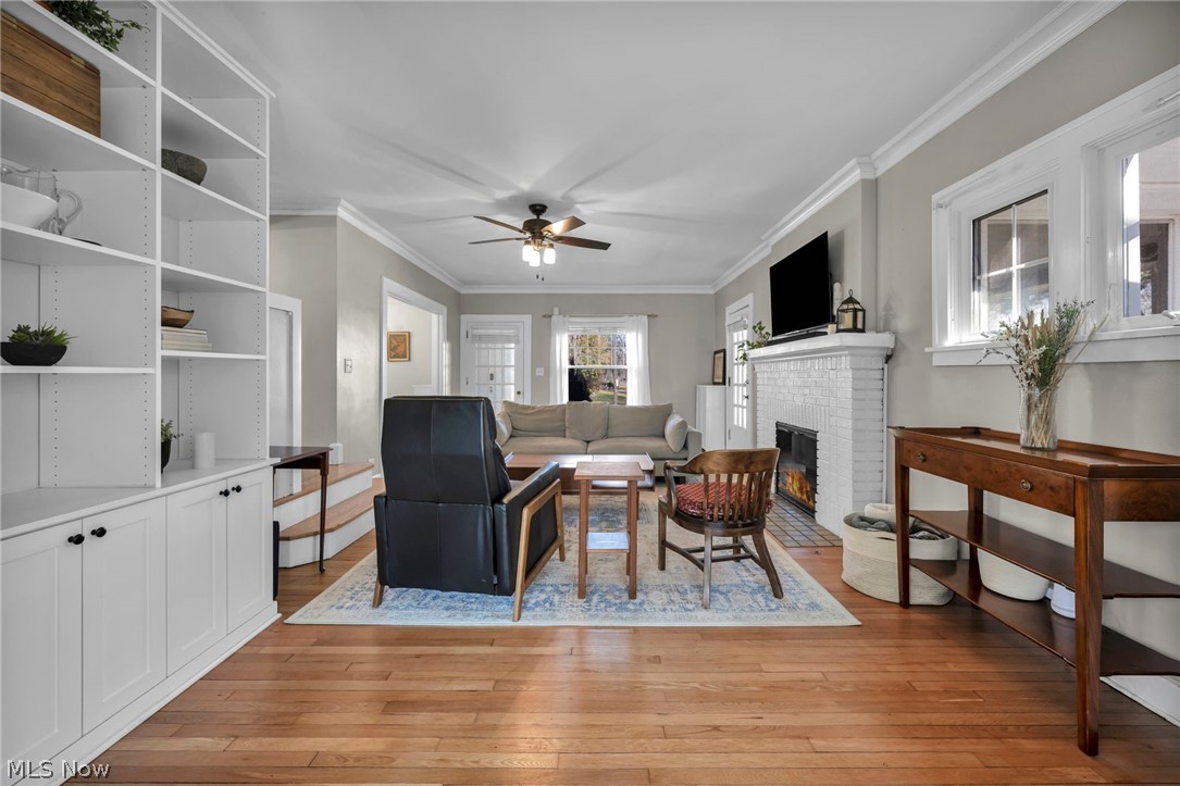 1521 Parkhill Road Cleveland Heights OH 44121