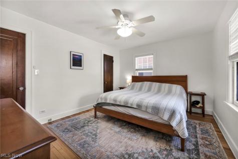 1521 Parkhill Road Cleveland Heights OH 44121