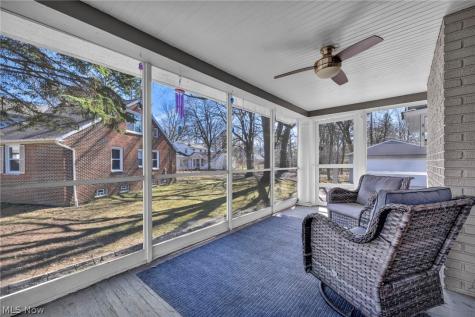 1521 Parkhill Road Cleveland Heights OH 44121