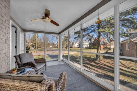 1521 Parkhill Road Cleveland Heights OH 44121