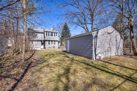1521 Parkhill Road Cleveland Heights OH 44121