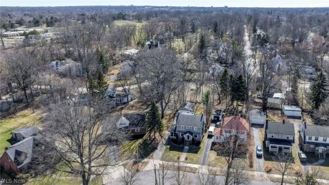 1521 Parkhill Road Cleveland Heights OH 44121