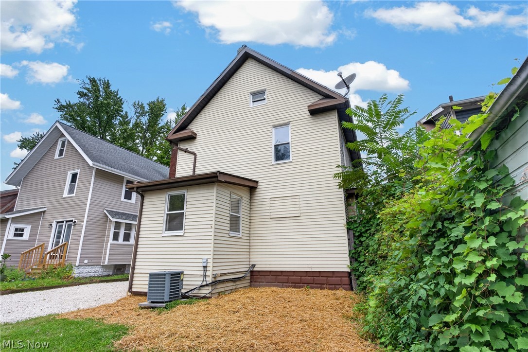 96 E Ido Avenue Akron OH 44301