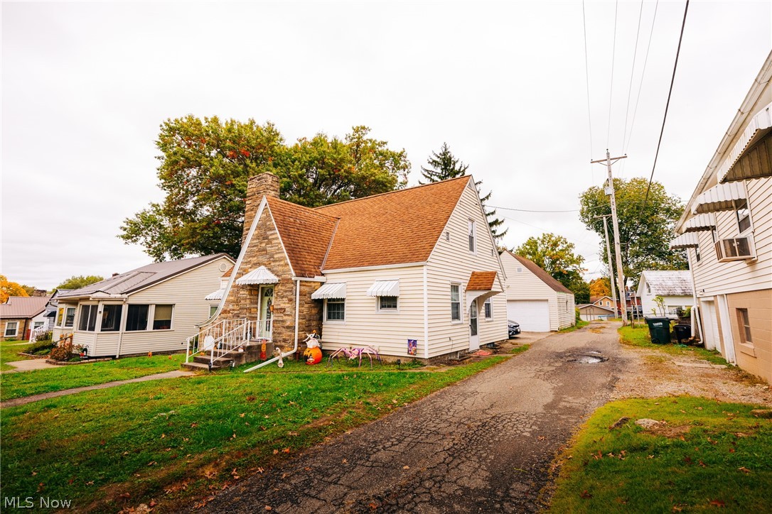 1252 Kenilworth Avenue Coshocton OH 43812
