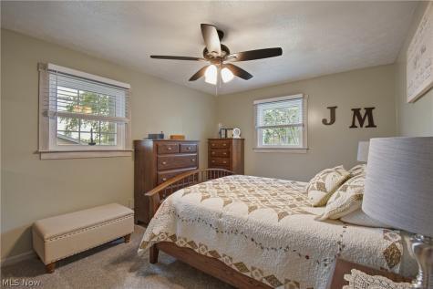 12097 Lisa Avenue NW Hartville OH 44632