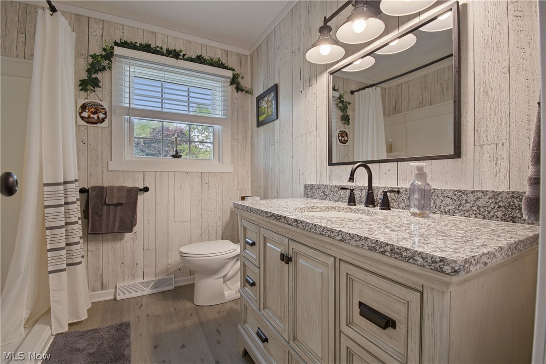 12097 Lisa Avenue NW Hartville OH 44632