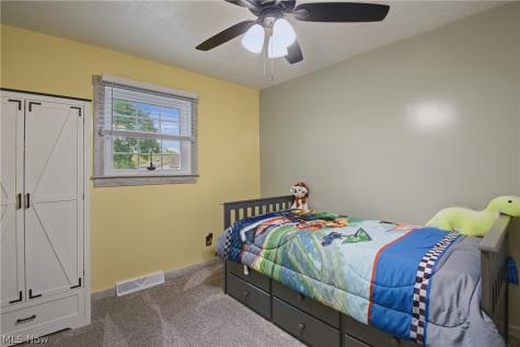 12097 Lisa Avenue NW Hartville OH 44632