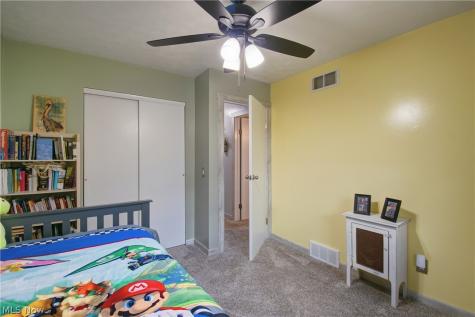 12097 Lisa Avenue NW Hartville OH 44632