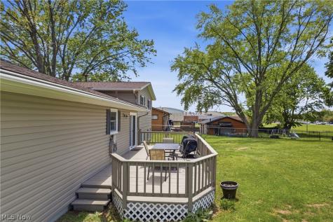 12097 Lisa Avenue NW Hartville OH 44632