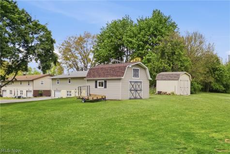 12097 Lisa Avenue NW Hartville OH 44632